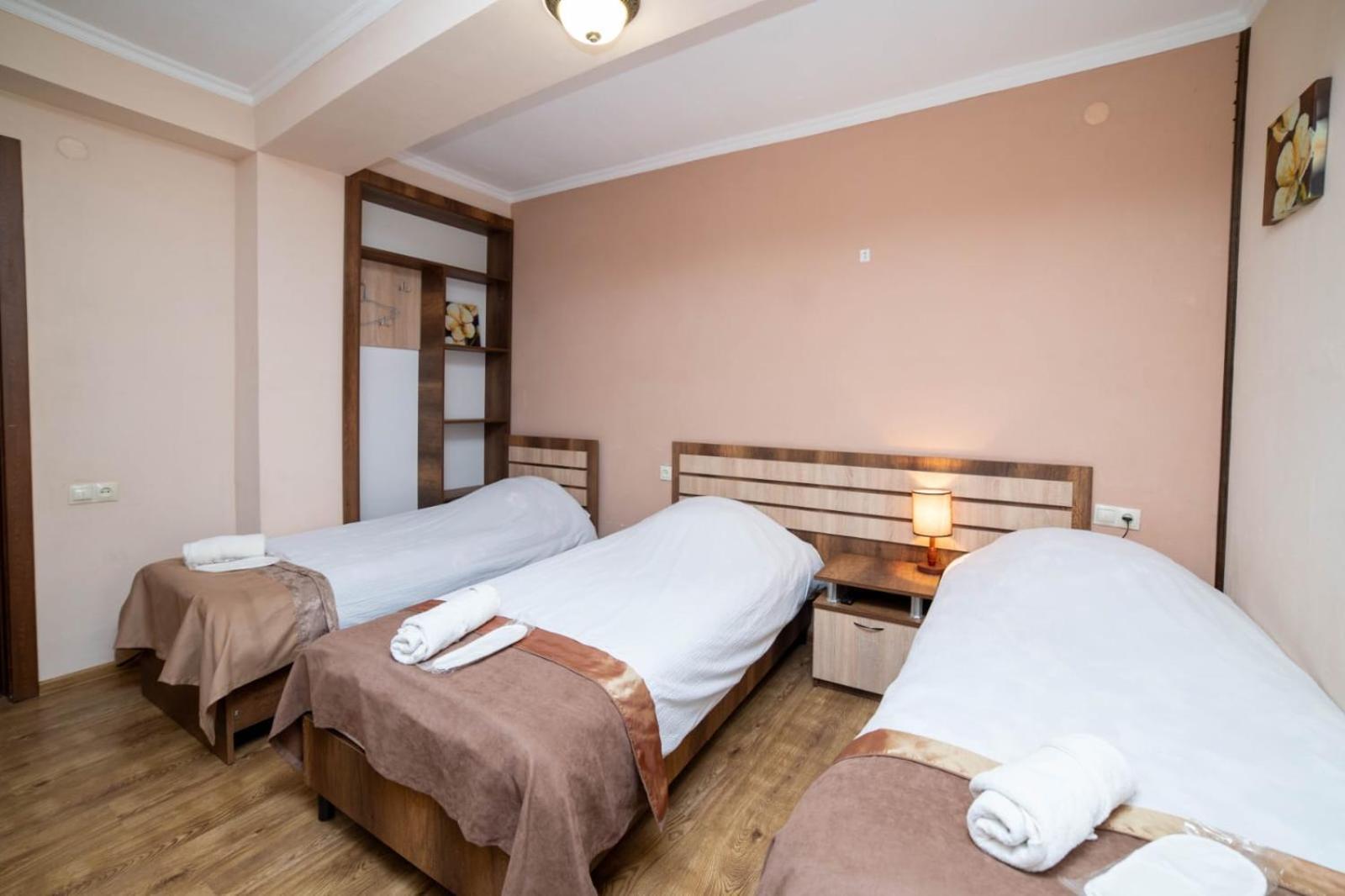 Guest House Kavkasioni 33 Telavi Buitenkant foto