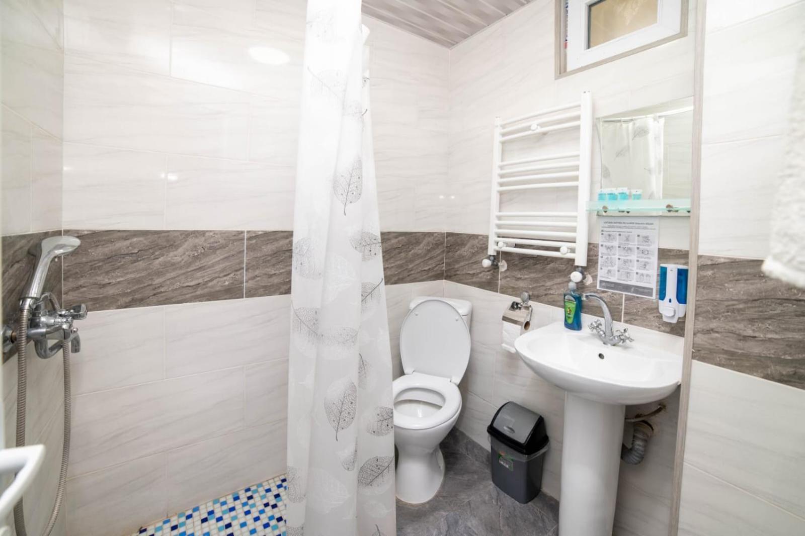 Guest House Kavkasioni 33 Telavi Buitenkant foto