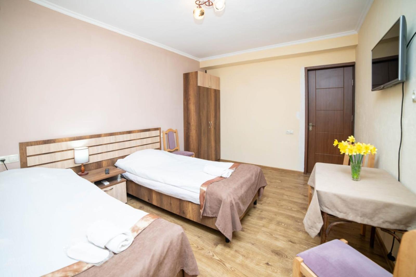 Guest House Kavkasioni 33 Telavi Buitenkant foto